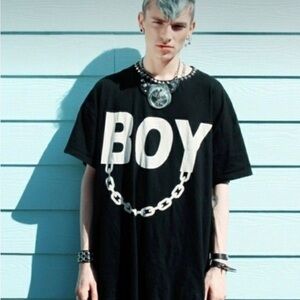 Boy London Chain Print T-Shirt size medium.  Excellent condition.